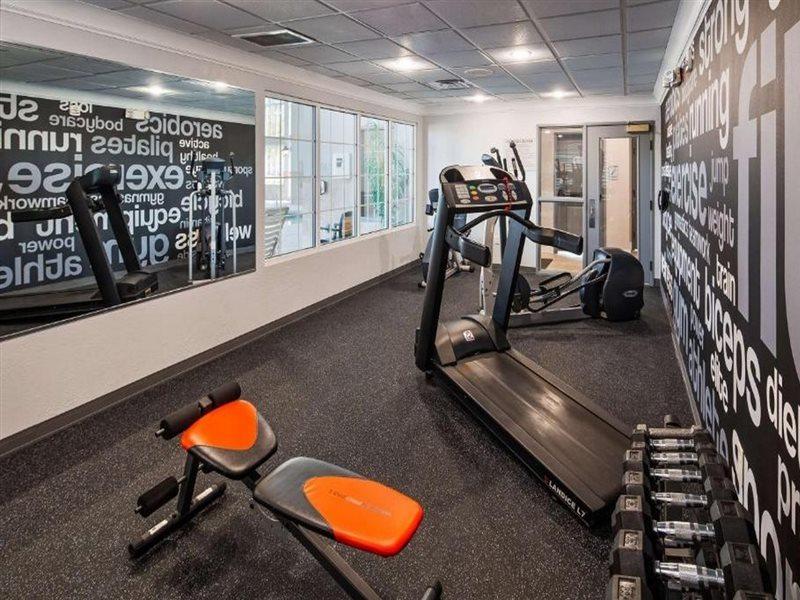 Best Western Plus Appleton Airport Mall Hotel Extérieur photo