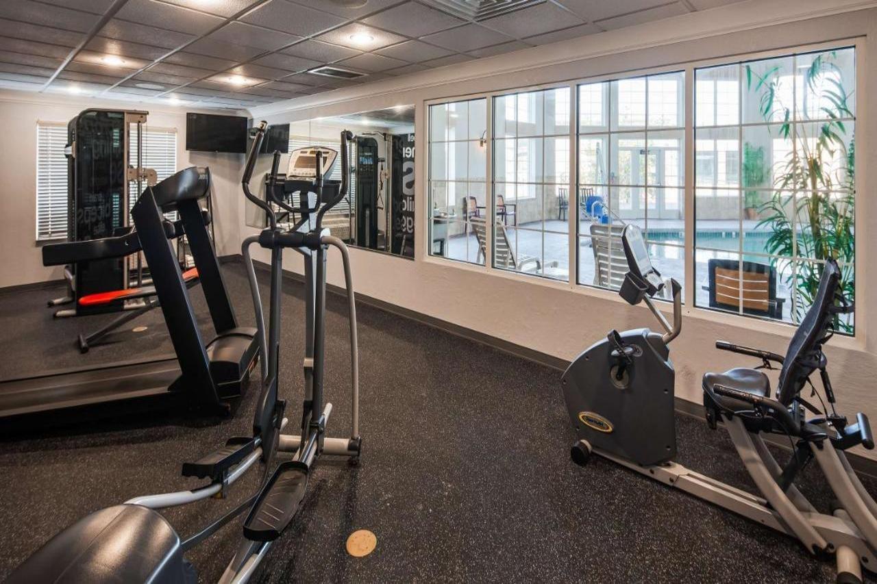 Best Western Plus Appleton Airport Mall Hotel Extérieur photo