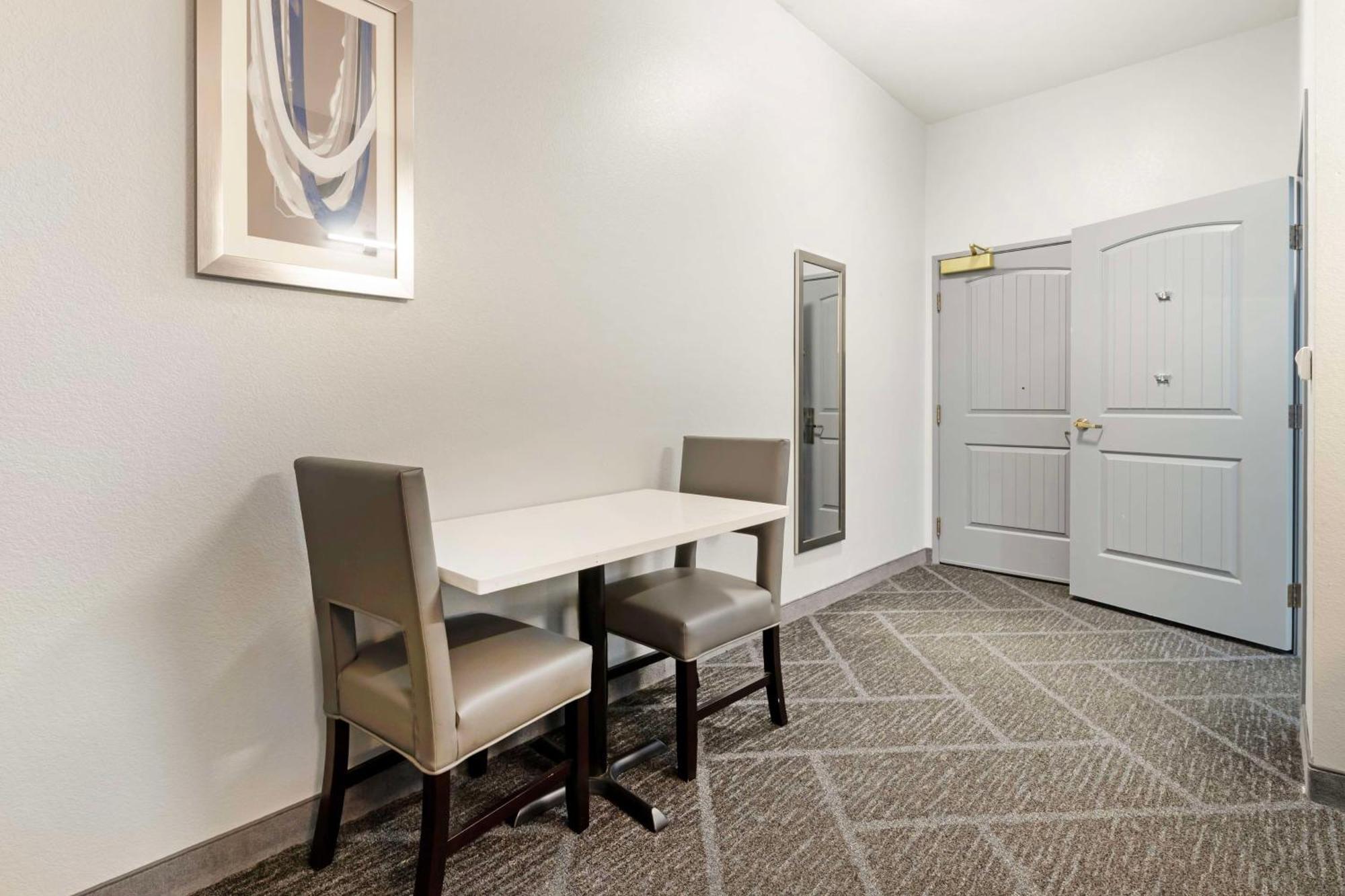 Best Western Plus Appleton Airport Mall Hotel Extérieur photo