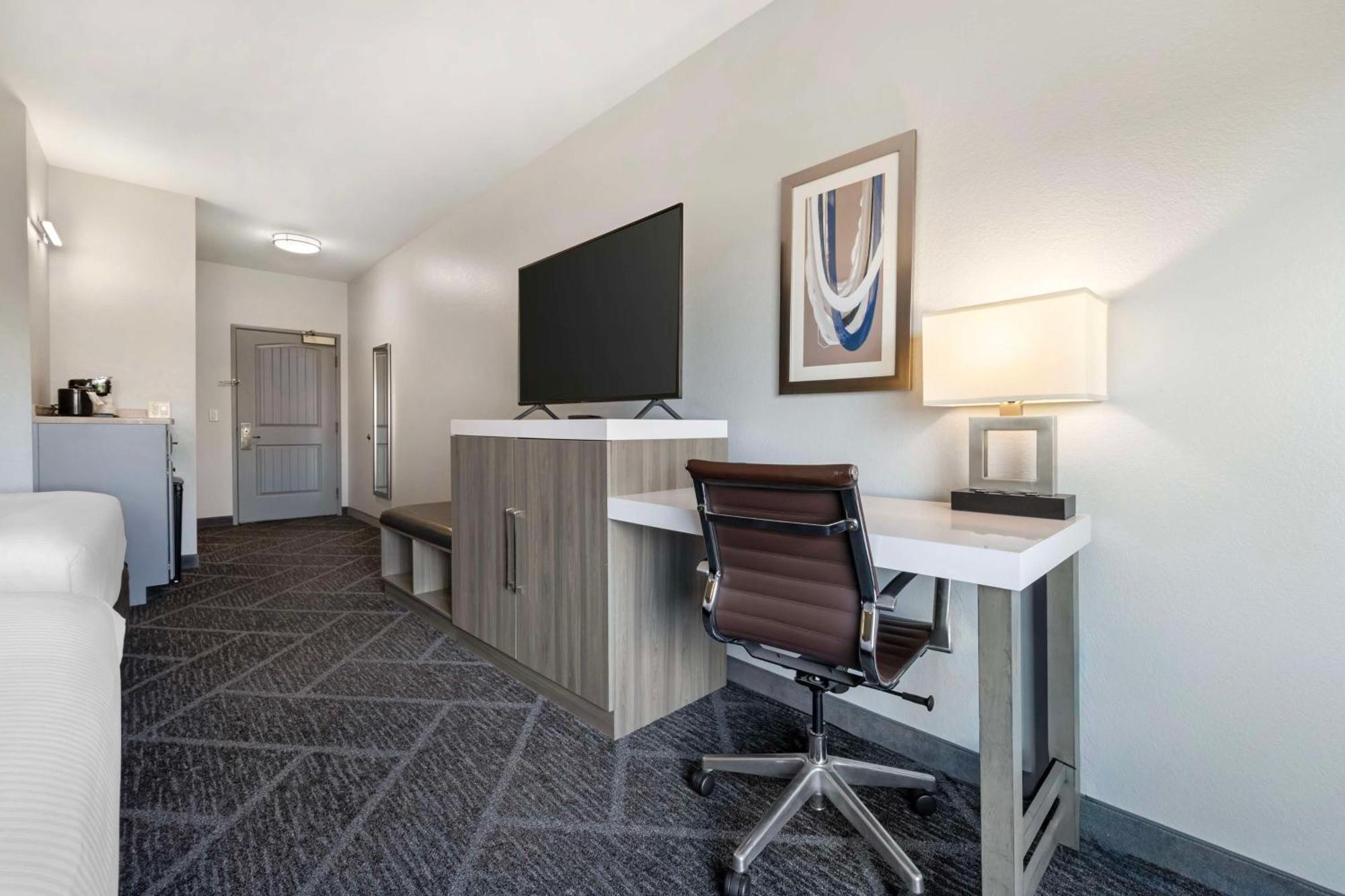 Best Western Plus Appleton Airport Mall Hotel Extérieur photo